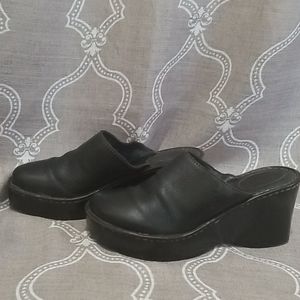 Born Black Leather Clogs -Sz 8